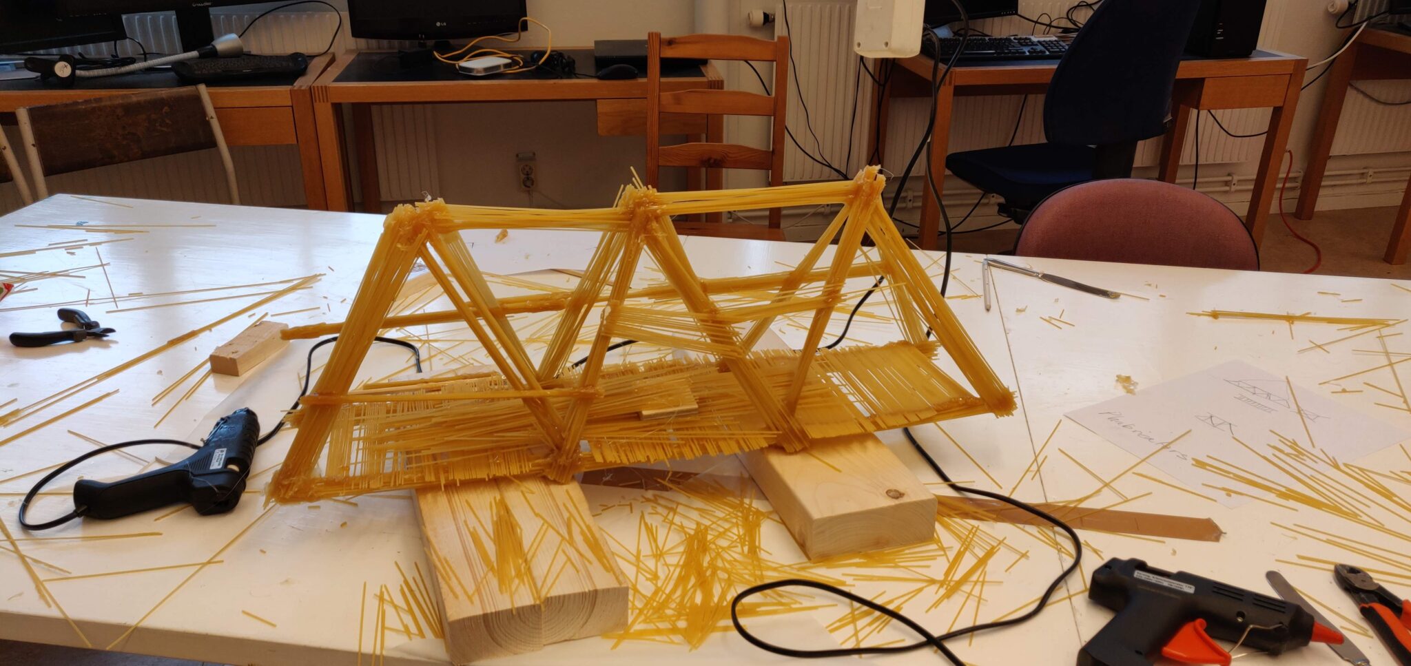 bygge-av-spagettibro-27-oktober-kl-19-21-uppsala-makerspace